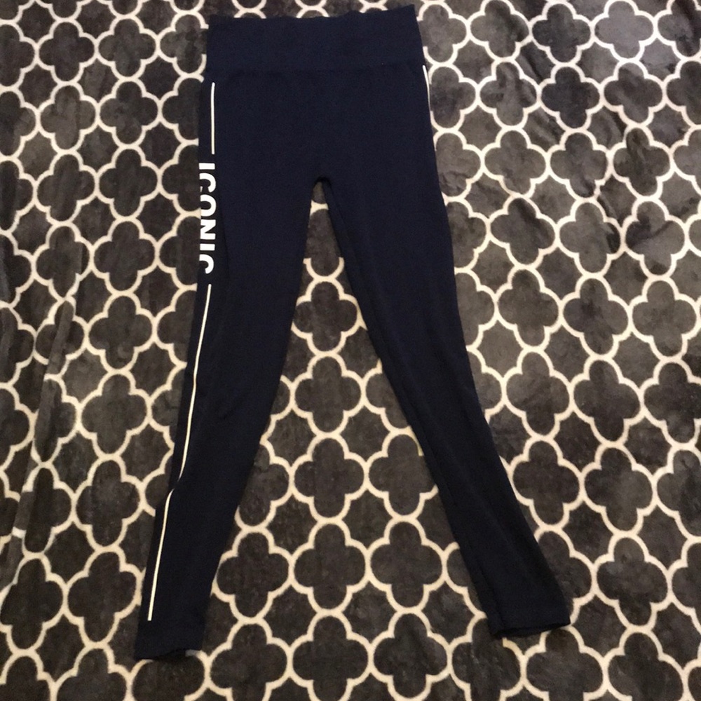 "Iconic" spandex leggings NWOT